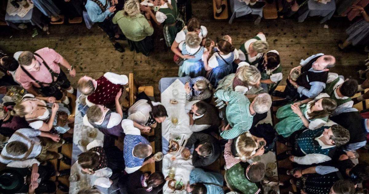 WiesnTisch für 2024 reservieren Alle Informationen muenchen.de