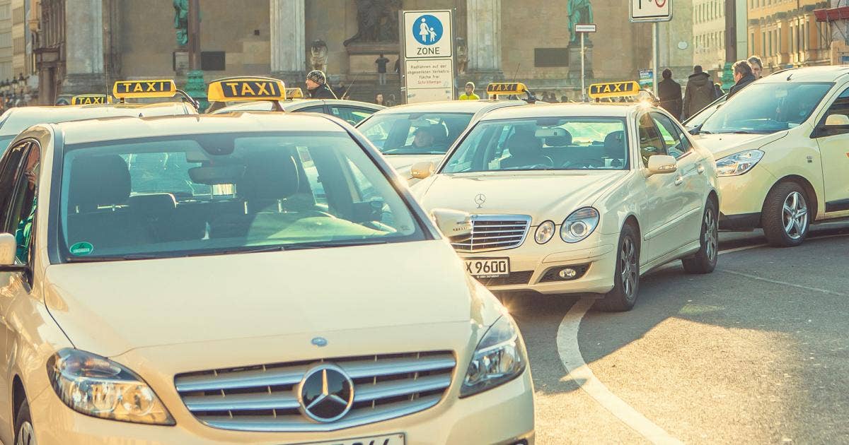 Taxi à Munich : Centrale des taxis, numéros, prix fixes 