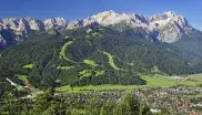 Gigantische Aussicht aufs Wettersteingebirge