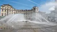 Brunnen am Karlsplatz Stachus im Sommer