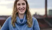 Eine junge Frau