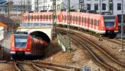 S-Bahnen vor dem Ostbahnhof in München