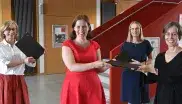 Übergabe der ersten Laptops für Lehrkräfte an Münchner Schulen durch Bürgermeisterin Verena Dietl