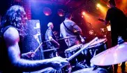 Schlagzeuger und Band