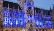 Europa-Mai - Beleuchtete Fassade zum Europatag am Rathaus